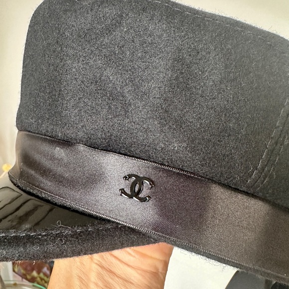 Authentic Chanel Hat Size S Black Wool 12035 - Picture 8 of 13